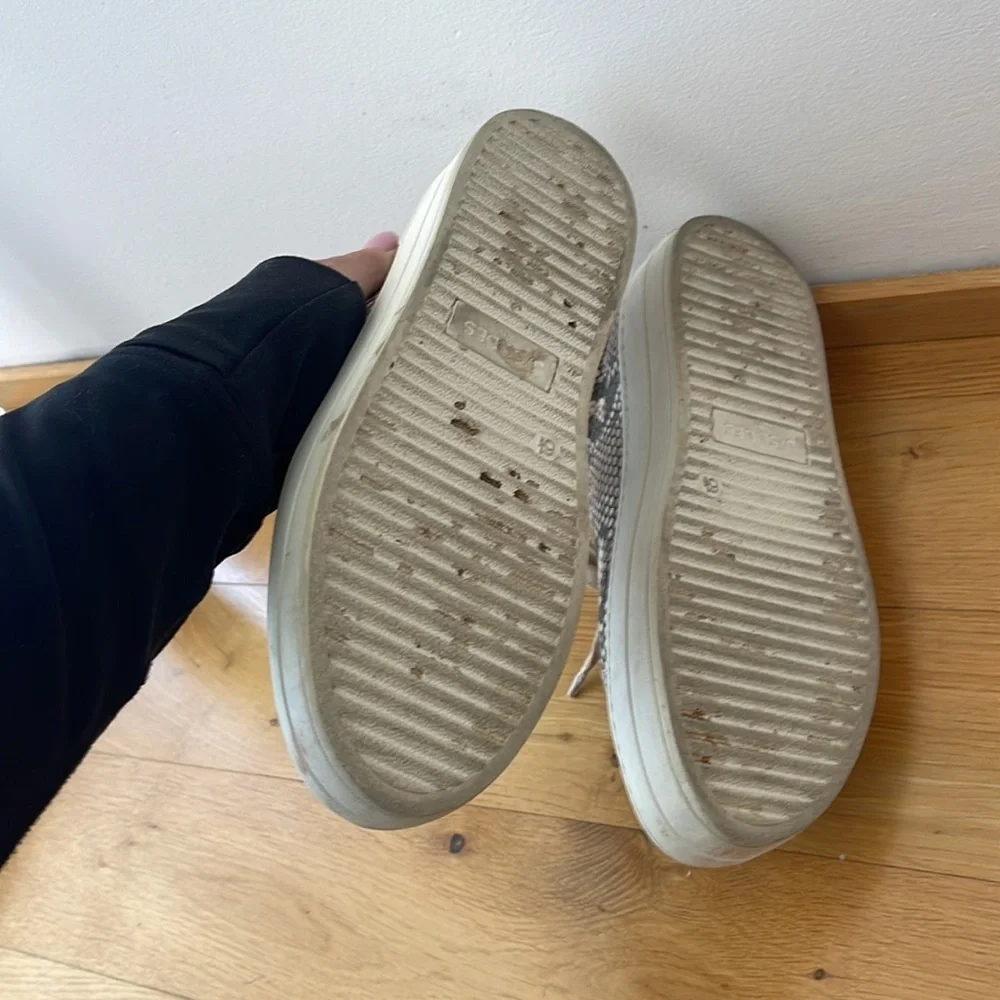 JSlides Platform Sneaker